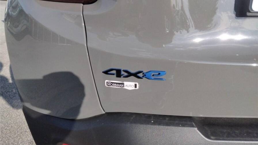 Mandataire Automobile occasion, recherche de Jeep Renegade-1-3-turbo-t4-240-ch-phev-bva6-4xe-eawd-upland - E-Motors