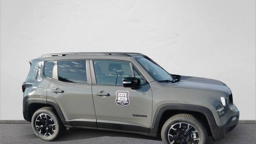 Mandataire Automobile occasion, recherche de Jeep Renegade-1-3-turbo-t4-240-ch-phev-bva6-4xe-eawd-upland - E-Motors