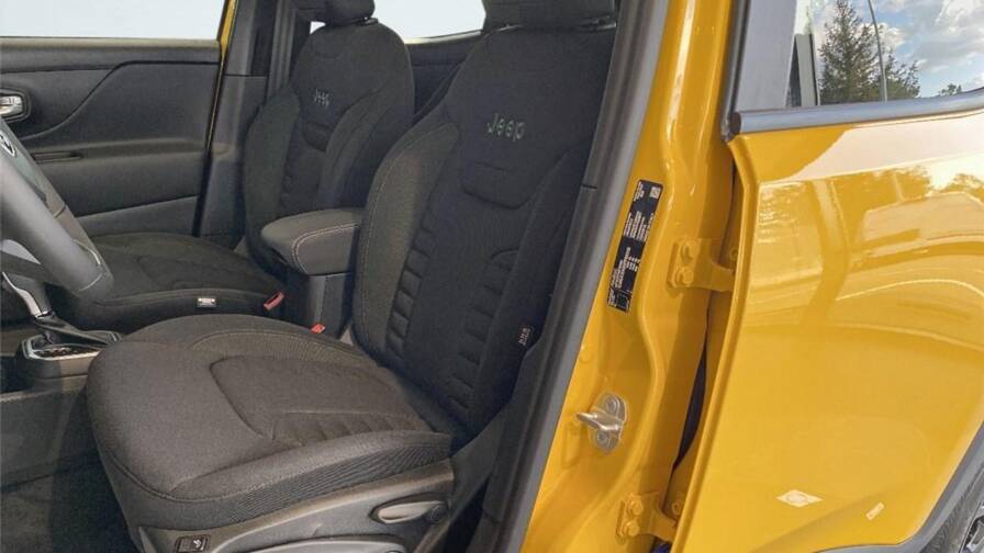 Mandataire Automobile occasion, recherche de Jeep Renegade-1-5-turbo-t4-130-ch-bvr7-e-hybrid-north-star - E-Motors