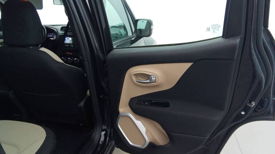 Mandataire Automobile occasion, recherche de Jeep Renegade-1-4-i-multiair-ss-140-ch-longitude - E-Motors