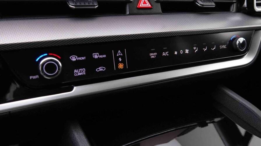 Mandataire Automobile neuf, recherche de Kia Sportage-1-6t-gdi-hev-215-gt-line - E-Motors