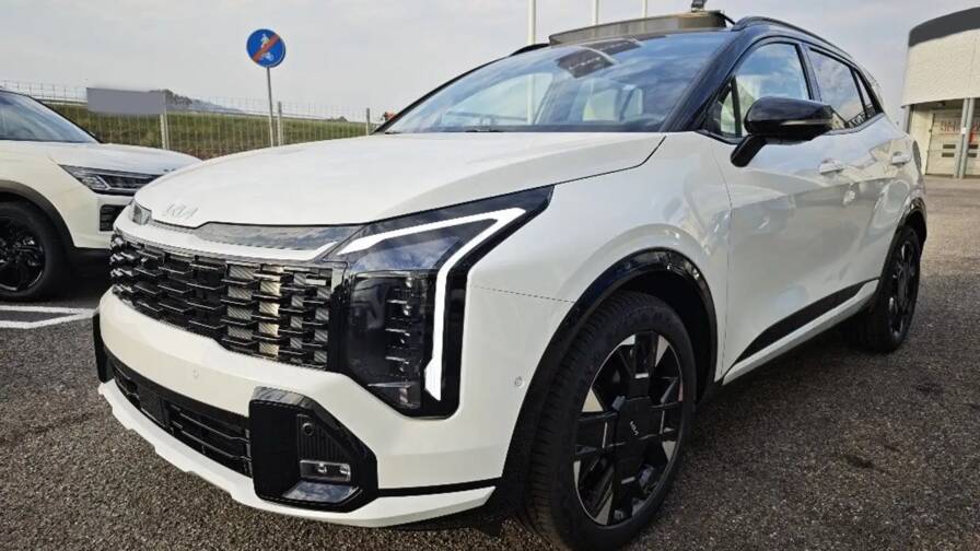 Mandataire Automobile neuf, recherche de Kia Sportage-t-gdi-245-isg-hybride-rechargeable-bva6-4x4-gt-line-plus-hayon-plus-toit-pano - E-Motors