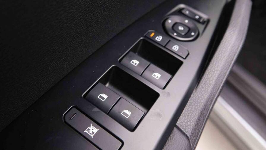 Mandataire Automobile neuf, recherche de Kia Sportage-1-6-t-gdi-150-pace-facelift - E-Motors