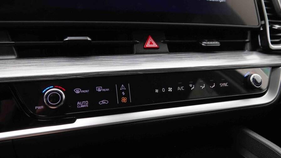 Mandataire Automobile neuf, recherche de Kia Sportage-1-6-t-gdi-160-dct-gold - E-Motors