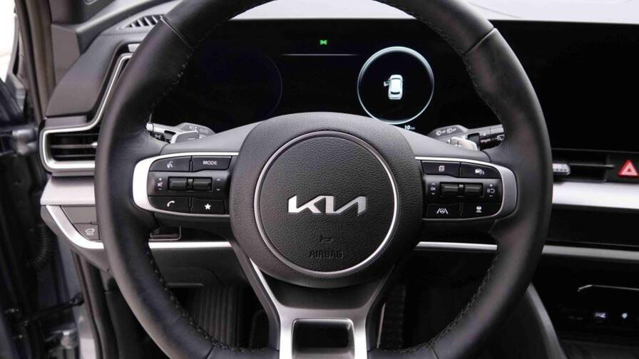 Mandataire Automobile neuf, recherche de Kia Sportage-1-6t-gdi-hev-215-gt-line - E-Motors