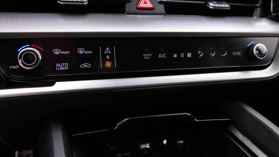 Mandataire Automobile neuf, recherche de Kia Sportage-1-6t-gdi-hev-215-gt-line - E-Motors