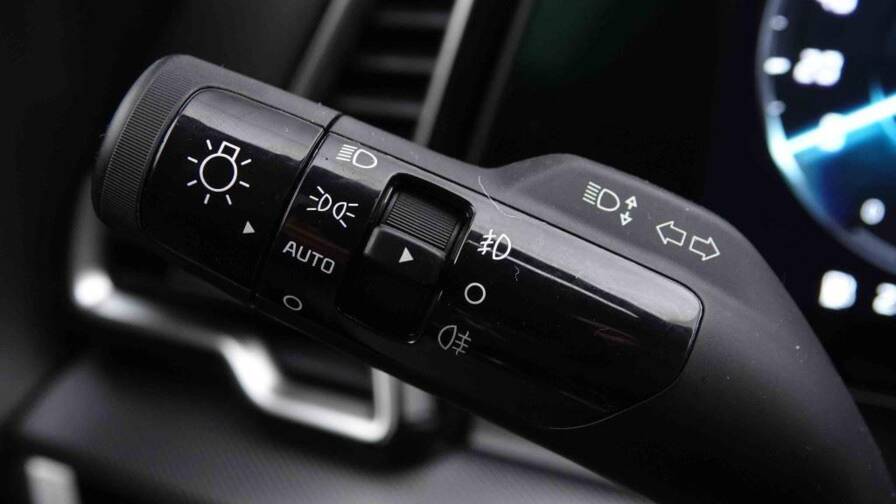 Mandataire Automobile neuf, recherche de Kia Sportage-1-6t-gdi-hev-215-gt-line - E-Motors