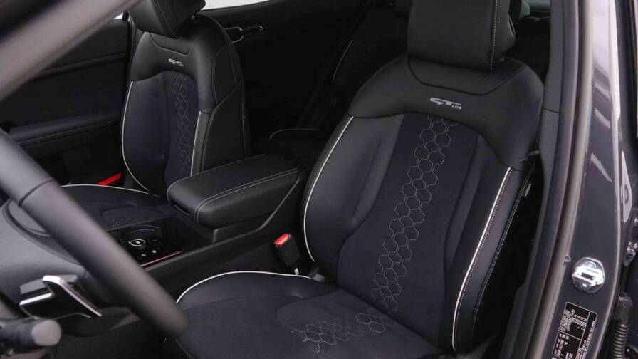 Mandataire Automobile neuf, recherche de Kia Sportage-1-6t-gdi-hev-215-gt-line - E-Motors