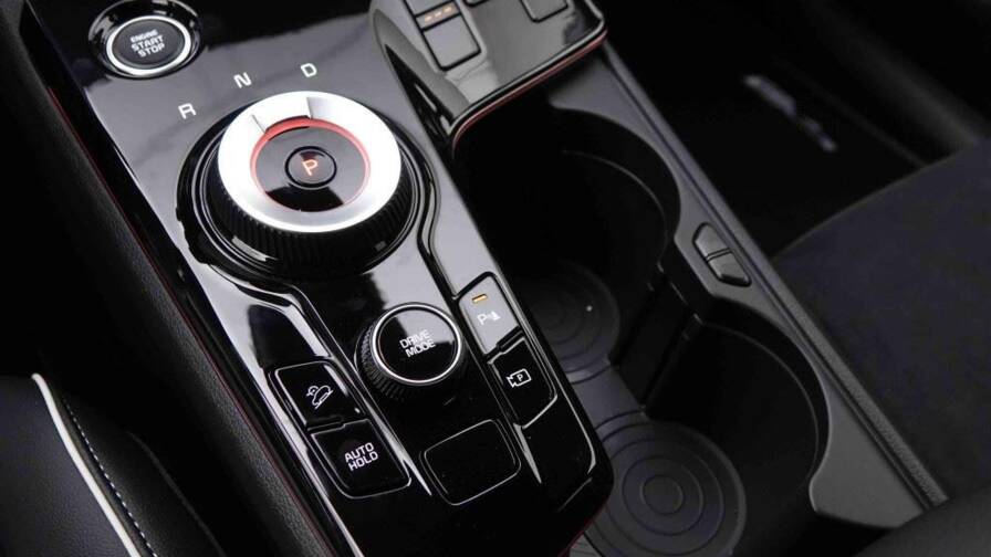 Mandataire Automobile neuf, recherche de Kia Sportage-1-6t-gdi-hev-215-gt-line - E-Motors