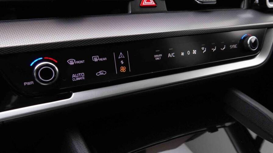 Mandataire Automobile neuf, recherche de Kia Sportage-1-6t-gdi-hev-215-gt-line - E-Motors