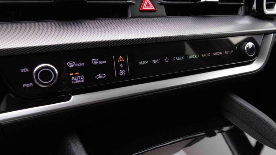 Mandataire Automobile neuf, recherche de Kia Sportage-1-6t-gdi-hev-215-gt-line - E-Motors