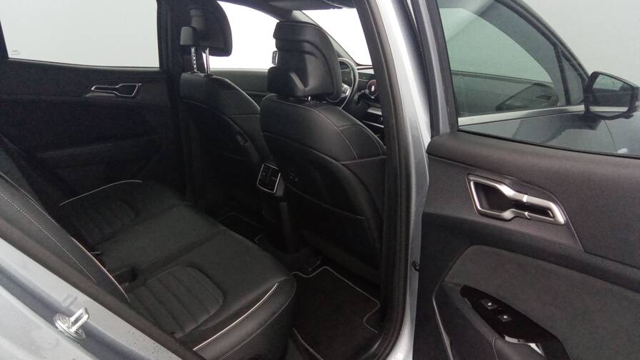 Mandataire Automobile occasion, recherche de Kia Sportage-1-6-t-gdi-265-isg-hybride-rechargeable-bva6-4x4-gt-line-premium-plus-attelage-amovible - E-Motors