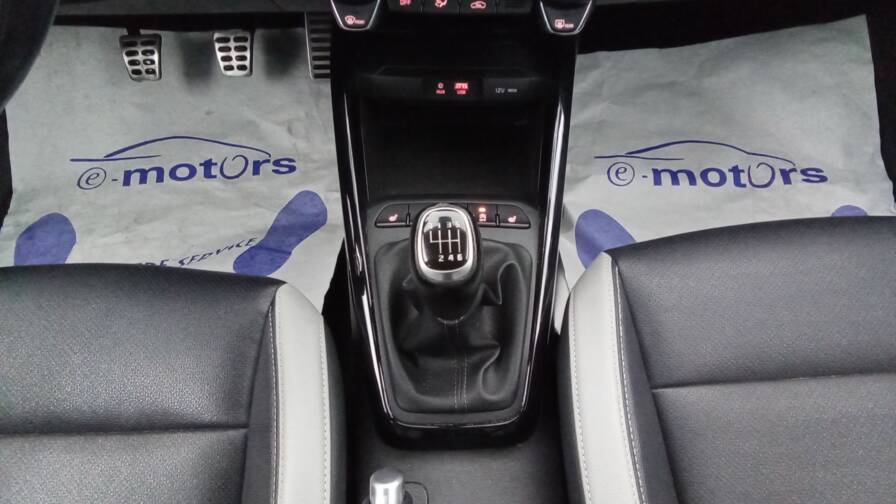 Mandataire Automobile occasion, recherche de Kia Stonic-1-0-t-gdi-120-ch-isg-bvm6-premium - E-Motors