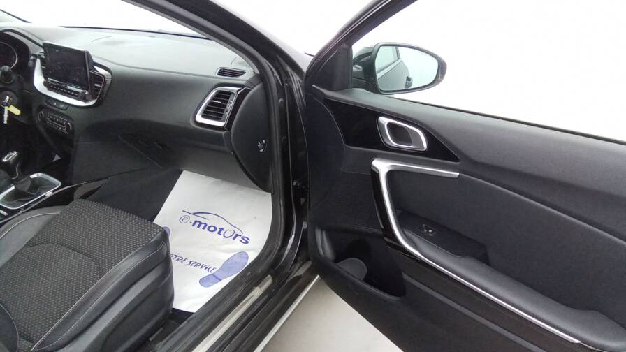 Mandataire Automobile occasion, recherche de Kia Xceed-1-6l-crdi-115-ch-bvm6-isg-design - E-Motors