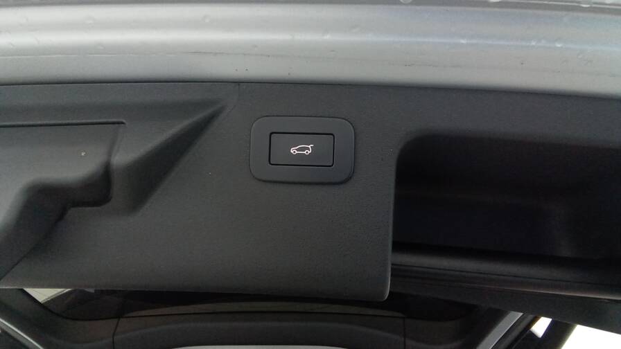 Mandataire Automobile occasion, recherche de Land rover Discovery-sport-p300e-phev-awd-r-dynamic-se-toit - E-Motors