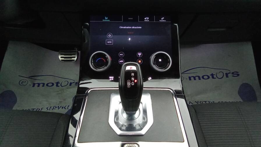 Mandataire Automobile occasion, recherche de Land rover Range-rover-evoque-d150-awd-bva9-r-dynamic - E-Motors