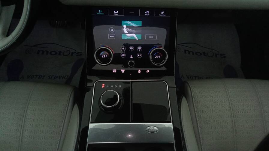Mandataire Automobile occasion, recherche de Land rover Range-rover-velar-first-edition-d300-bva-full-options - E-Motors