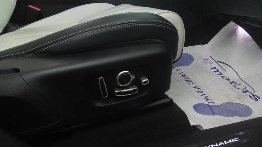 Mandataire Automobile occasion, recherche de Land rover Range-rover-velar-first-edition-d300-bva-full-options - E-Motors