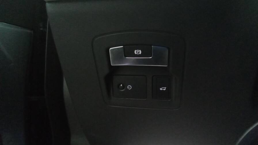 Mandataire Automobile occasion, recherche de Land rover Range-rover-velar-first-edition-d300-bva-full-options - E-Motors