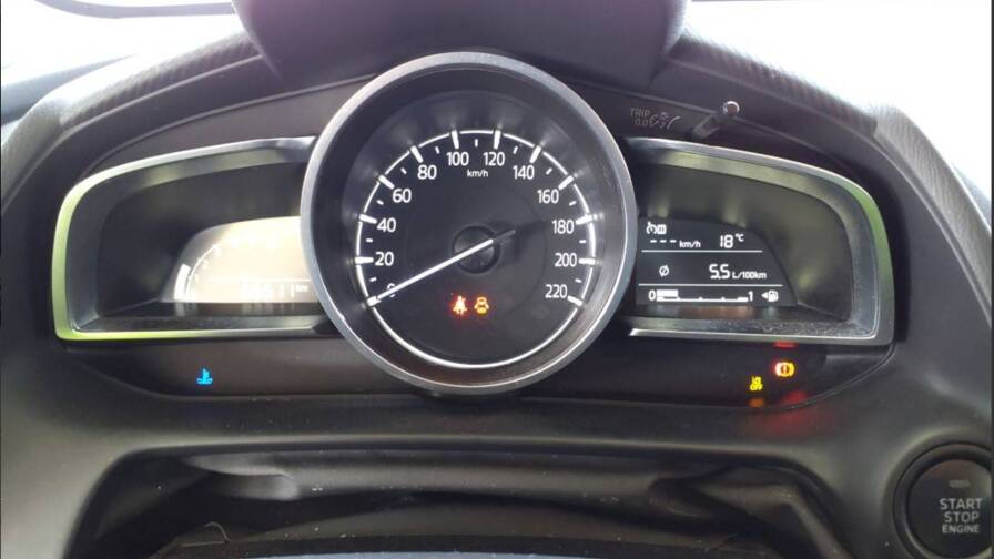 Mandataire Automobile occasion, recherche de Mazda Mazda2-1-5l-e-skyactiv-g-m-hybrid-90ch-exclusive-line - E-Motors