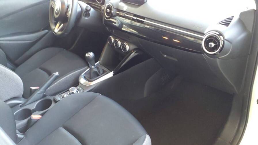 Mandataire Automobile occasion, recherche de Mazda Mazda2-1-5l-e-skyactiv-g-m-hybrid-90ch-exclusive-line - E-Motors