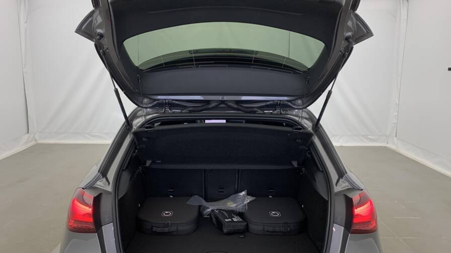 Mandataire Automobile neuf, recherche de Mercedes Classe-a-250-e-hybrid-eq-8g-dct-amg-line - E-Motors