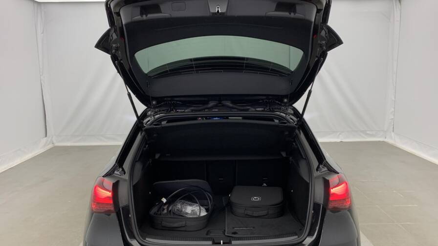 Mandataire Automobile neuf, recherche de Mercedes Classe-a-250-e-hybrid-eq-8g-dct-amg-line - E-Motors