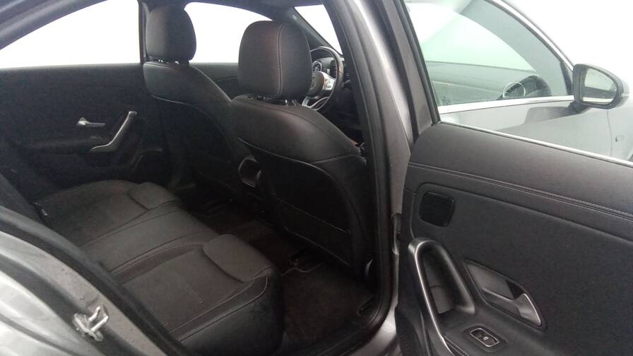 Mandataire Automobile occasion, recherche de Mercedes Classe-a-250-e-8g-dct-amg-line-plus-pack-premium-plus-si-ges-avant-lectriques - E-Motors