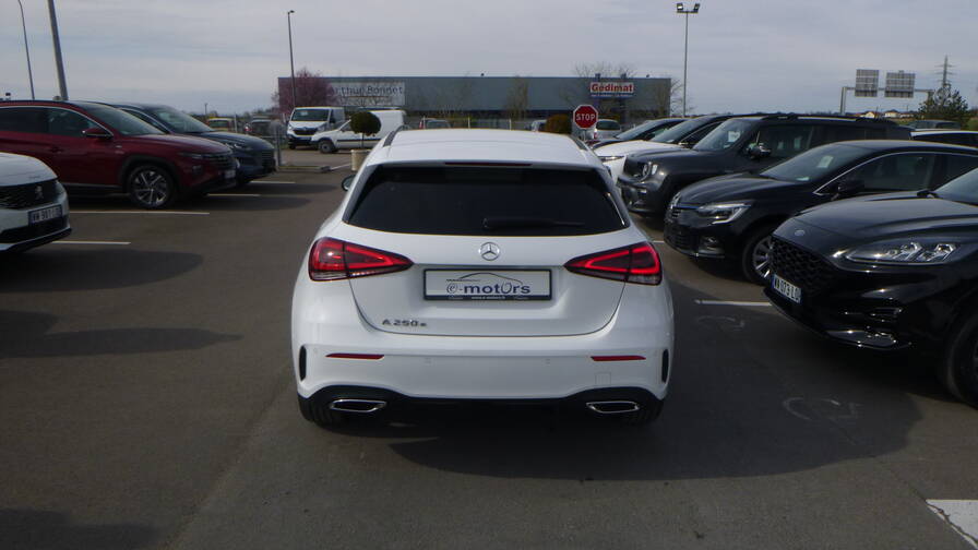 Mandataire Automobile neuf, recherche de Mercedes Classe-a-amg-line-250-e-8g-dct - E-Motors
