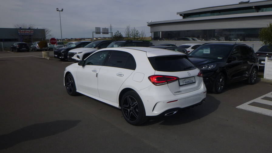 Mandataire Automobile neuf, recherche de Mercedes Classe-a-amg-line-250-e-8g-dct - E-Motors