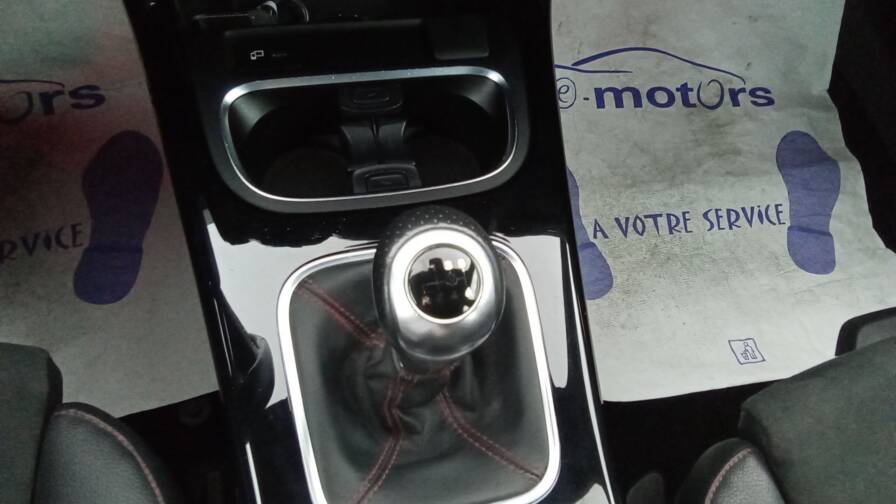 Mandataire Automobile occasion, recherche de Mercedes Classe-a-180-amg-line - E-Motors