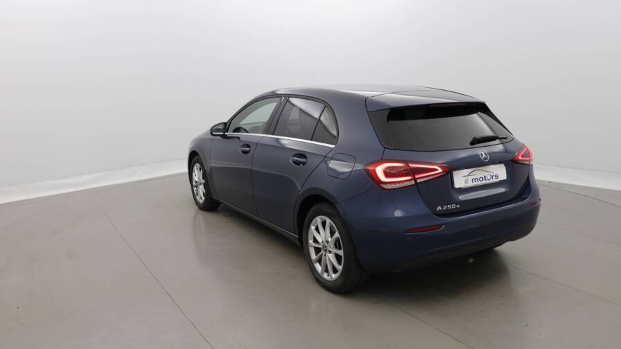 Mandataire Automobile occasion, recherche de Mercedes Classe-a-250-e-8g-dct-style-line-plus-pack-stationnement-plus-si-ges-chauffants - E-Motors
