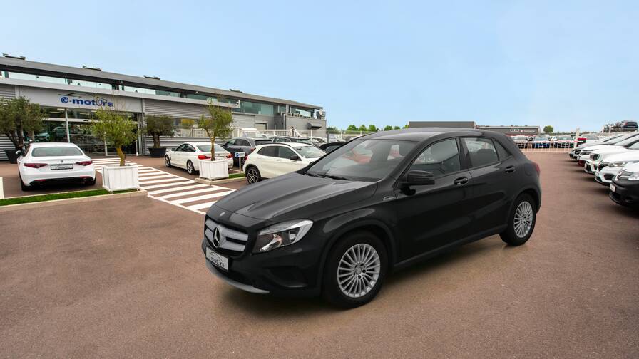 Avis-mandataire-auto-Emotors-Mercedes-Classe-gla-180-d-plus-gps.