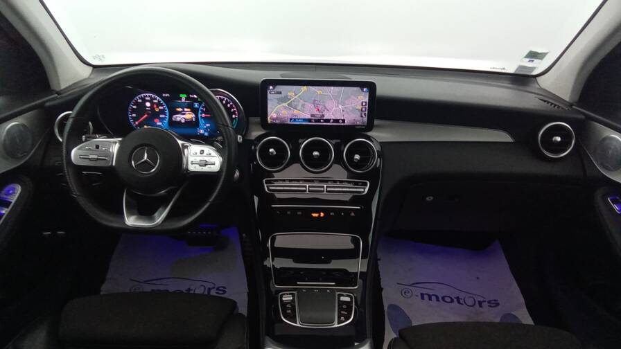 Mandataire Automobile occasion, recherche de Mercedes Glc-300-e-9g-tronic-4matic-amg-line-plus-toit - E-Motors