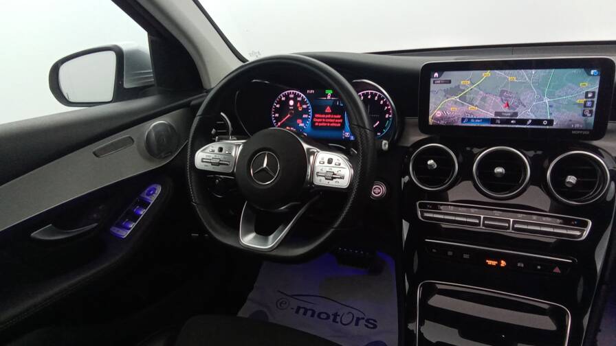 Mandataire Automobile occasion, recherche de Mercedes Glc-300-e-9g-tronic-4matic-amg-line-plus-toit - E-Motors