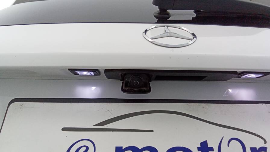 Mandataire Automobile occasion, recherche de Mercedes Glc-300-e-eq-power-9g-tronic-4matic-amg-line - E-Motors