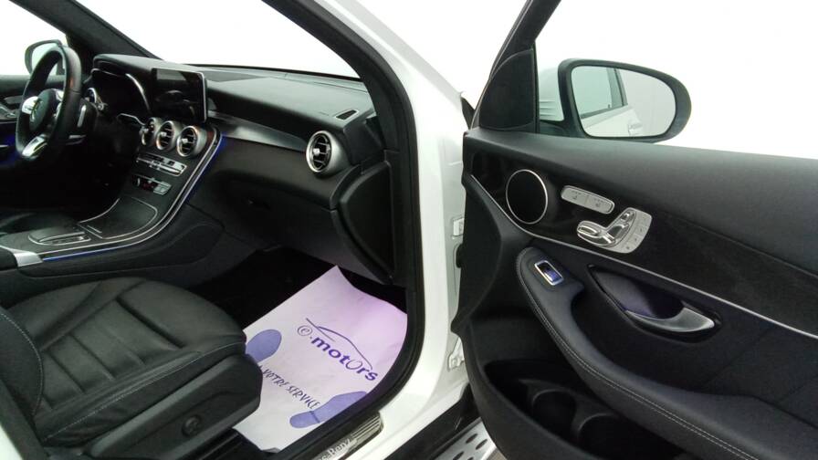 Mandataire Automobile occasion, recherche de Mercedes Glc-300-e-eq-power-9g-tronic-4matic-amg-line - E-Motors