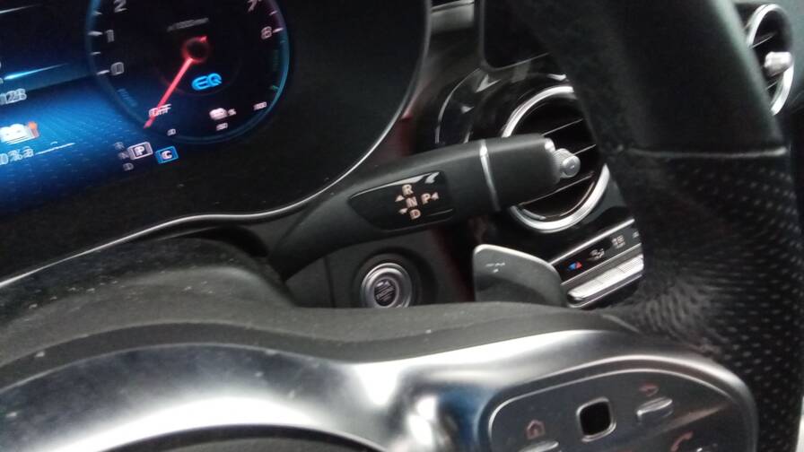 Mandataire Automobile occasion, recherche de Mercedes Glc-300e-9g-tronic-4matic-amg-line-plus-toit - E-Motors