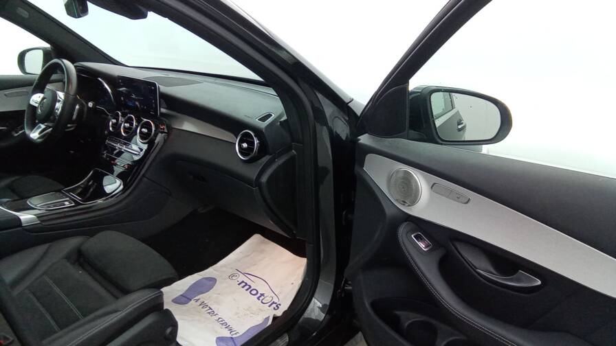 Mandataire Automobile occasion, recherche de Mercedes Glc-300e-9g-tronic-4matic-amg-line-plus-toit - E-Motors