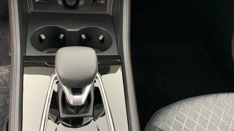 Mandataire Automobile neuf, recherche de Mg Ehs-1-5t-phev-272-ch-comfort - E-Motors