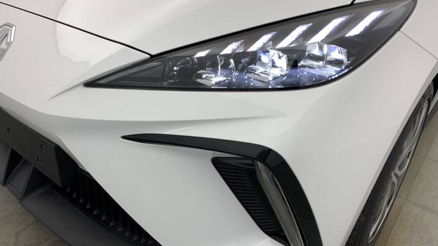 Mandataire Automobile neuf, recherche de Mg Mg4-electric-64kwh-150-kw-2wd-luxury - E-Motors