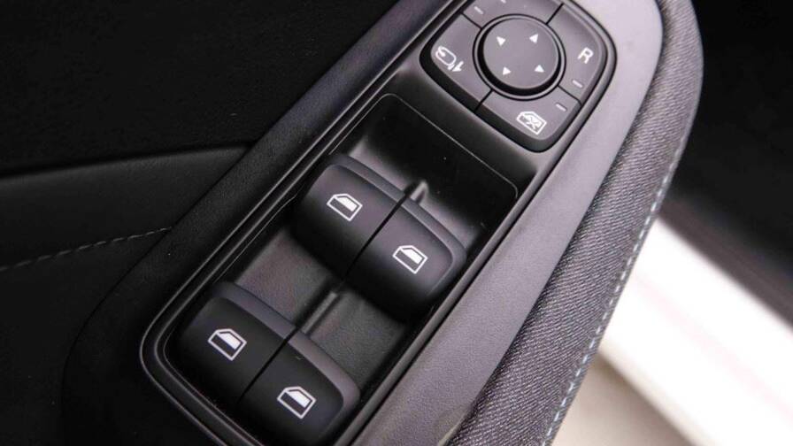 Mandataire Automobile neuf, recherche de Mg Mg5-luxury-61-kwh - E-Motors