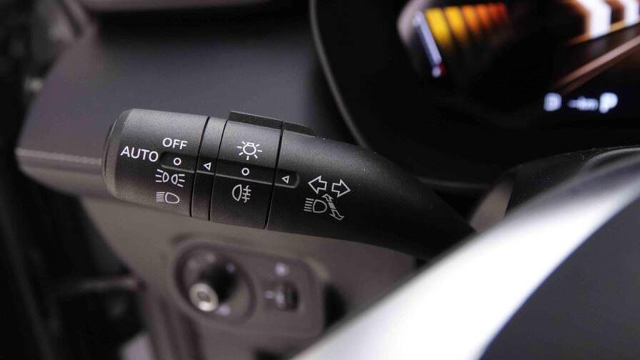 Mandataire Automobile neuf, recherche de Mg Zs-1-5-l-hybrid-plus-197-ch-luxury - E-Motors