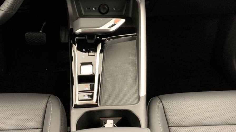 Mandataire Automobile neuf, recherche de Mg Zs-1-5-l-hybrid-plus-197-ch-luxury - E-Motors