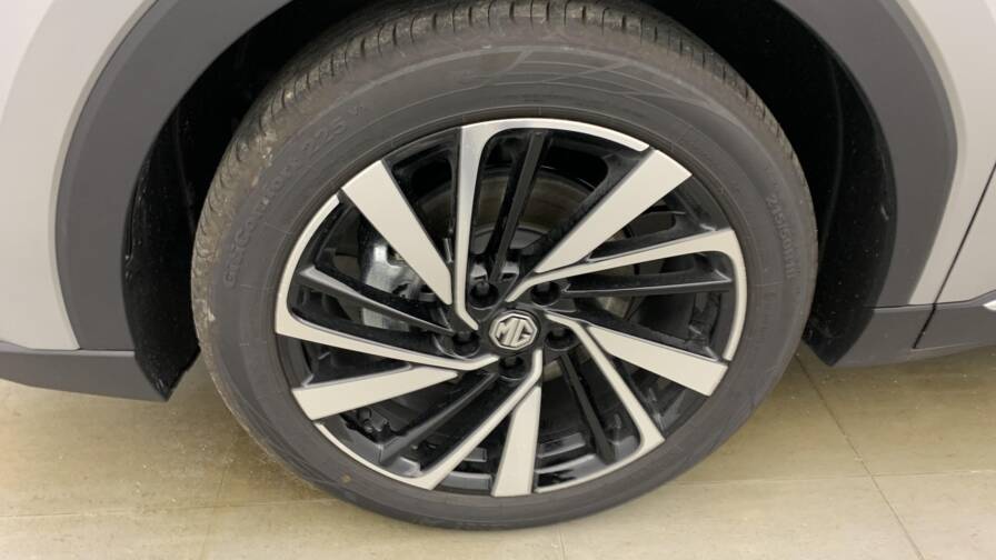 Mandataire Automobile neuf, recherche de Mg Zs-1-5-l-hybrid-plus-197-ch-luxury - E-Motors