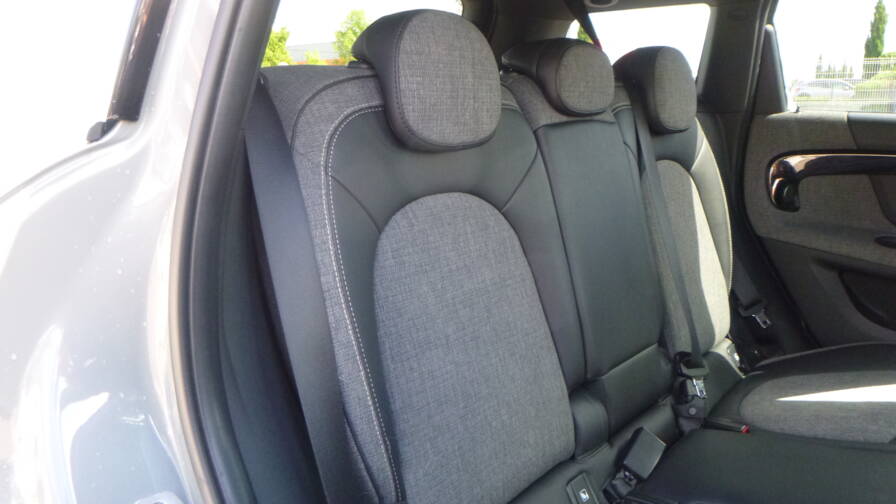 Mandataire Automobile occasion, recherche de Mini Mini-countryman-surequipee-150-ch-all4-bva8-cooper-d-jantes-18 - E-Motors