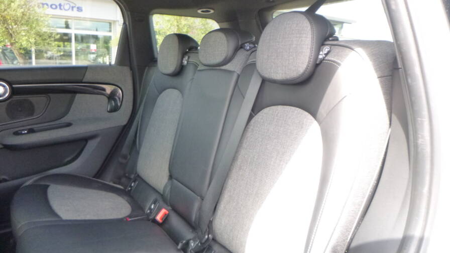 Mandataire Automobile occasion, recherche de Mini Mini-countryman-surequipee-150-ch-all4-bva8-cooper-d-jantes-18 - E-Motors