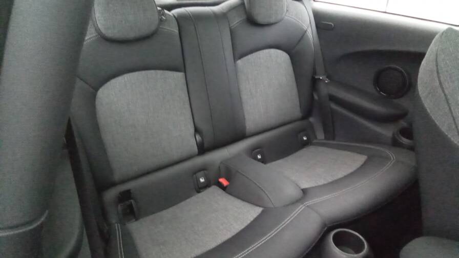 Mandataire Automobile occasion, recherche de Mini 3-portes-cooper-se-184-greenwich-toit-gps - E-Motors