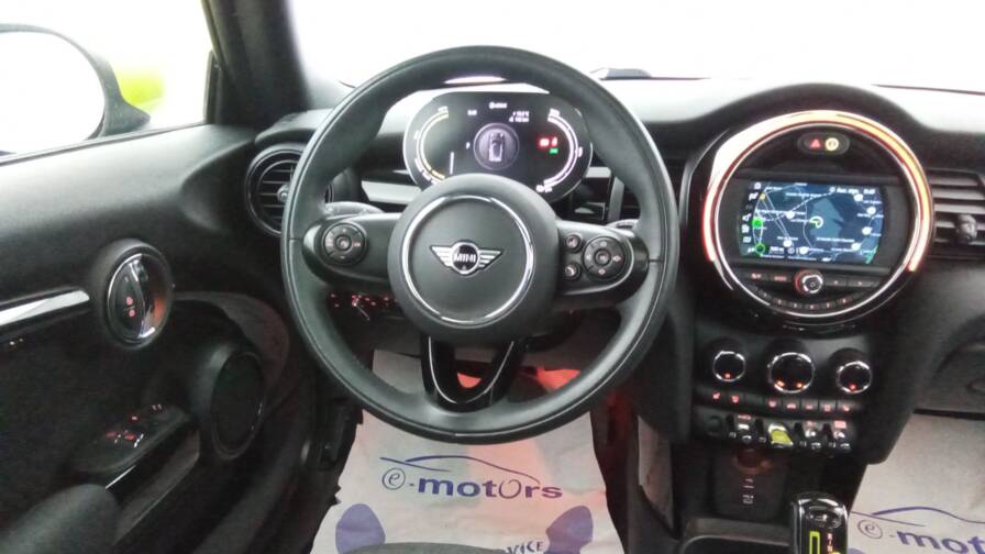 Mandataire Automobile occasion, recherche de Mini 3-portes-cooper-se-184-greenwich-toit-gps - E-Motors