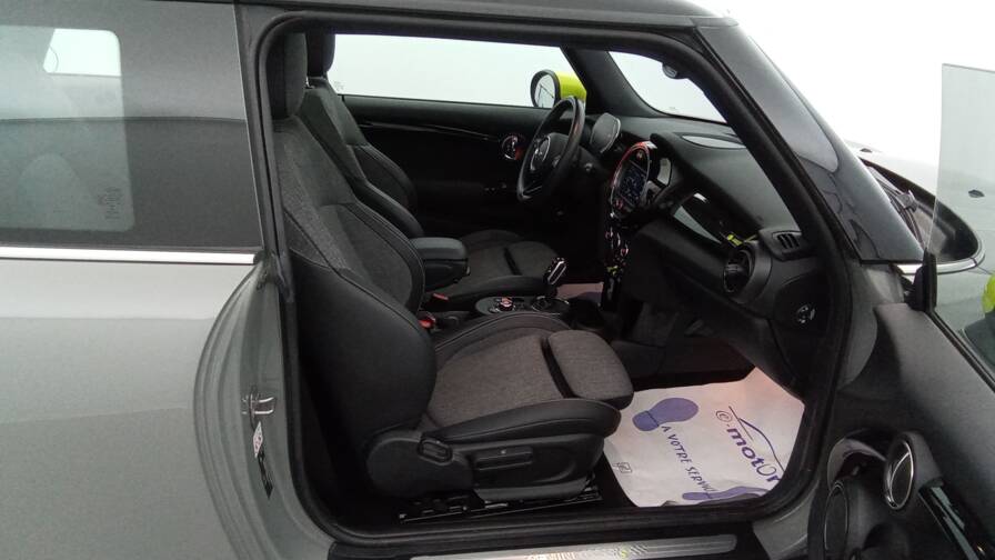 Mandataire Automobile occasion, recherche de Mini 3-portes-cooper-se-184-greenwich-toit-gps - E-Motors